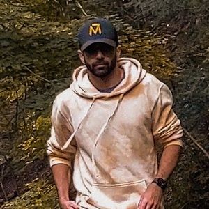 Meet your Posher, Amir